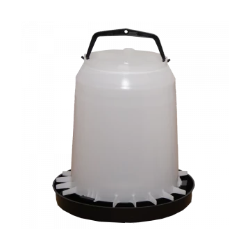 Műanyag itató 5 L GARDEN