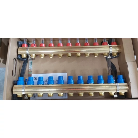 ÁRAMLÁSMÉRŐS OSZTÓ-GYŰJTŐ 12 KÖRÖS OSZTÓVÉGGEL RÉZ