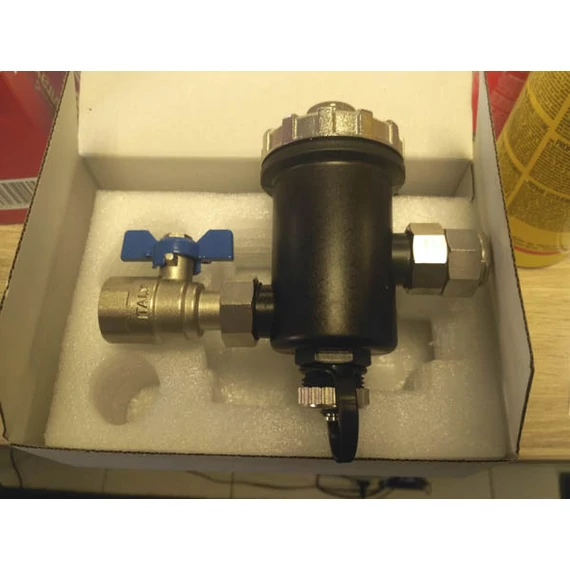 ULTRA MAG mágneses iszapleválasztó 3/4" DR. Hatékony fémszűrés, 9000 Gauss mágnes, kazánvédelem, gyors beépítés, hosszú élettartam fűtési rendszerekhez.