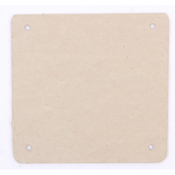 Szigetelőlap 200x200 mm DT-130 tűztérajtóhoz. Hőveszteség csökkentés, ajtóvédelem, energiahatékonyság növelése, gyors és egyszerű beépítés.