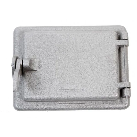 DT-120T tűztérajtó 220x160 mm, teli kivitel. Strapabíró öntvény, biztonságos égéstérzárás, ideális vegyestüzelésű kazánhoz és kéményajtónak.