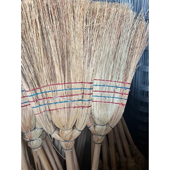 5 varrásos ipari cirokseprű